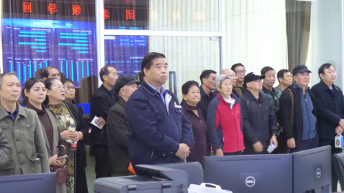 老干部們都說“集團(tuán)真暖心，做公交人真自豪！”